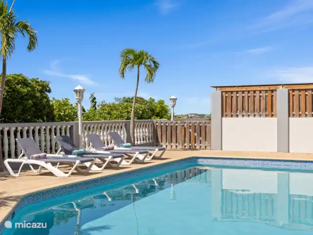 Hilltop Breeze Villa  en Curazao, Curazao Centro, Bottelier - villa Piscina comunitaria