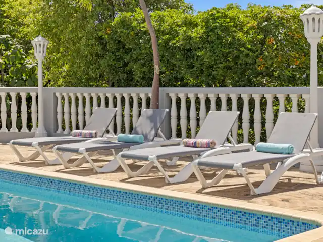 Hilltop Breeze Villa  en Curazao, Curazao Centro, Bottelier - villa Camas de piscina