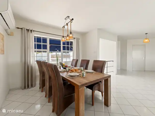 Hilltop Breeze Villa  en Curazao, Curazao Centro, Bottelier - villa Mesa de comedor