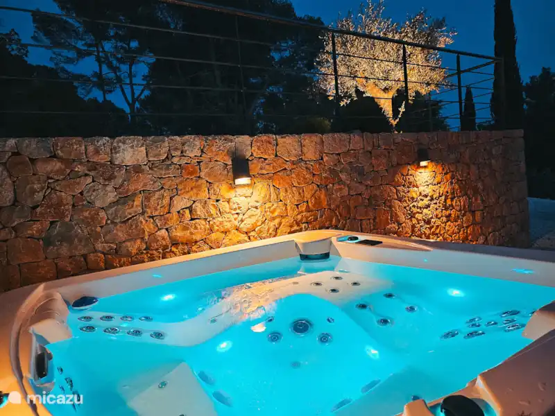 Casa rural con jacuzzi privado en Francia, Var, Entrecasteaux - Casa rural / Cabaña Casa rural con jacuzzi privado en Francia, Var, Entrecasteaux - Casa rural / Cabaña