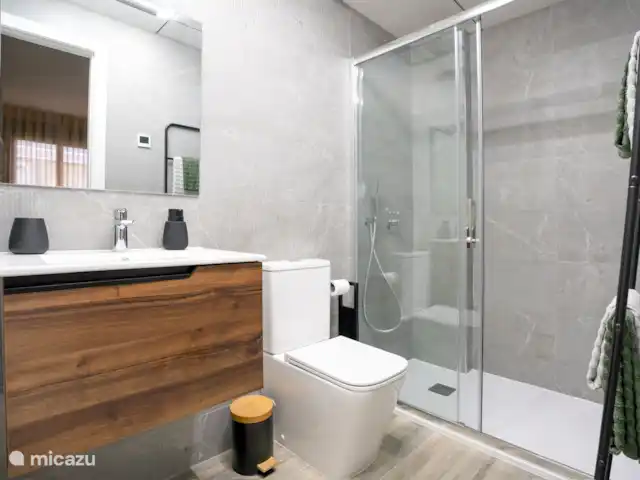 Appartement Solyvino | Espagne, Costa Blanca, Torrevieja - appartement Salle de bain attenante