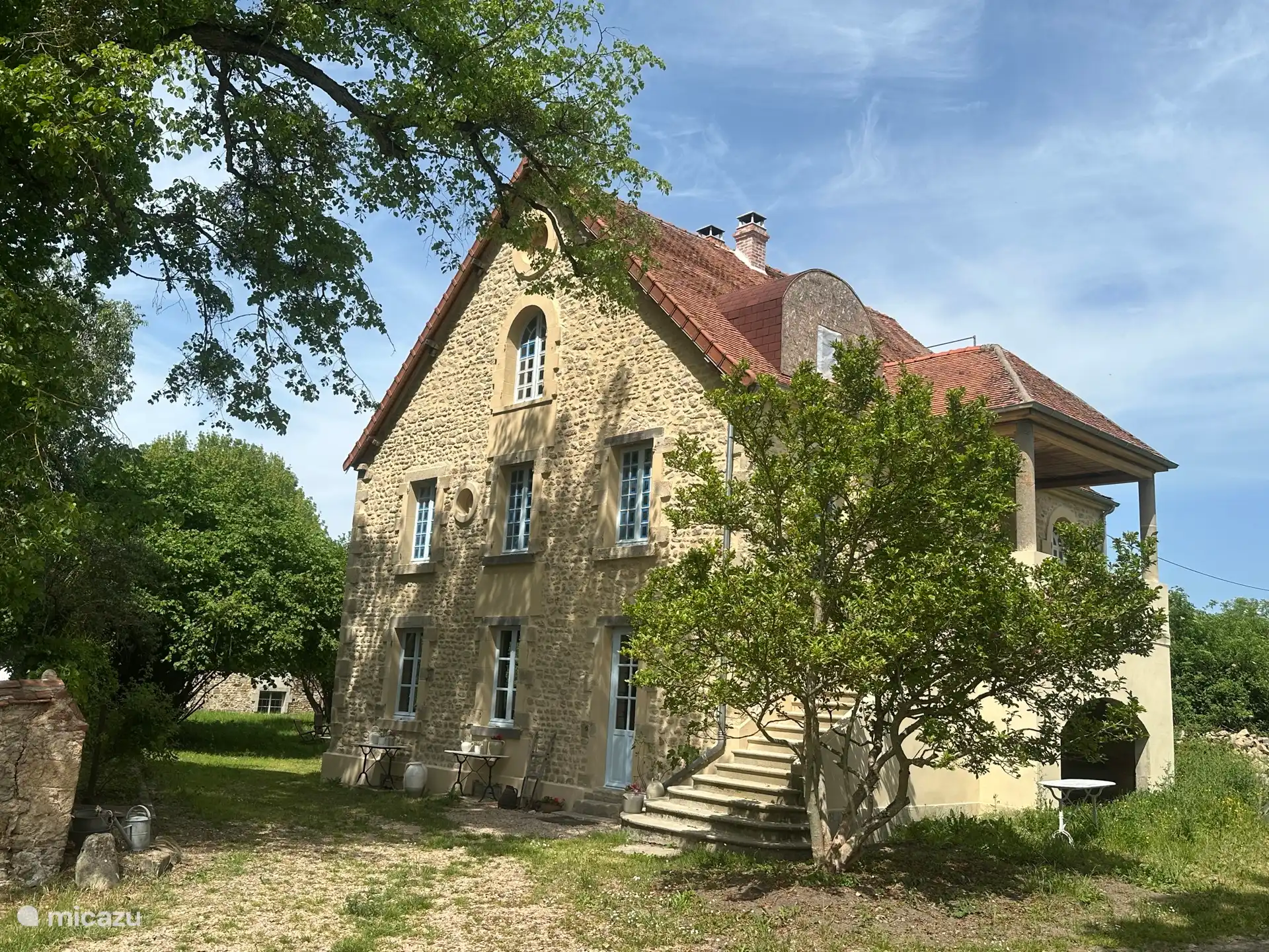ferienhaus in Frankreich – Authentischer Burgpavillon im Château