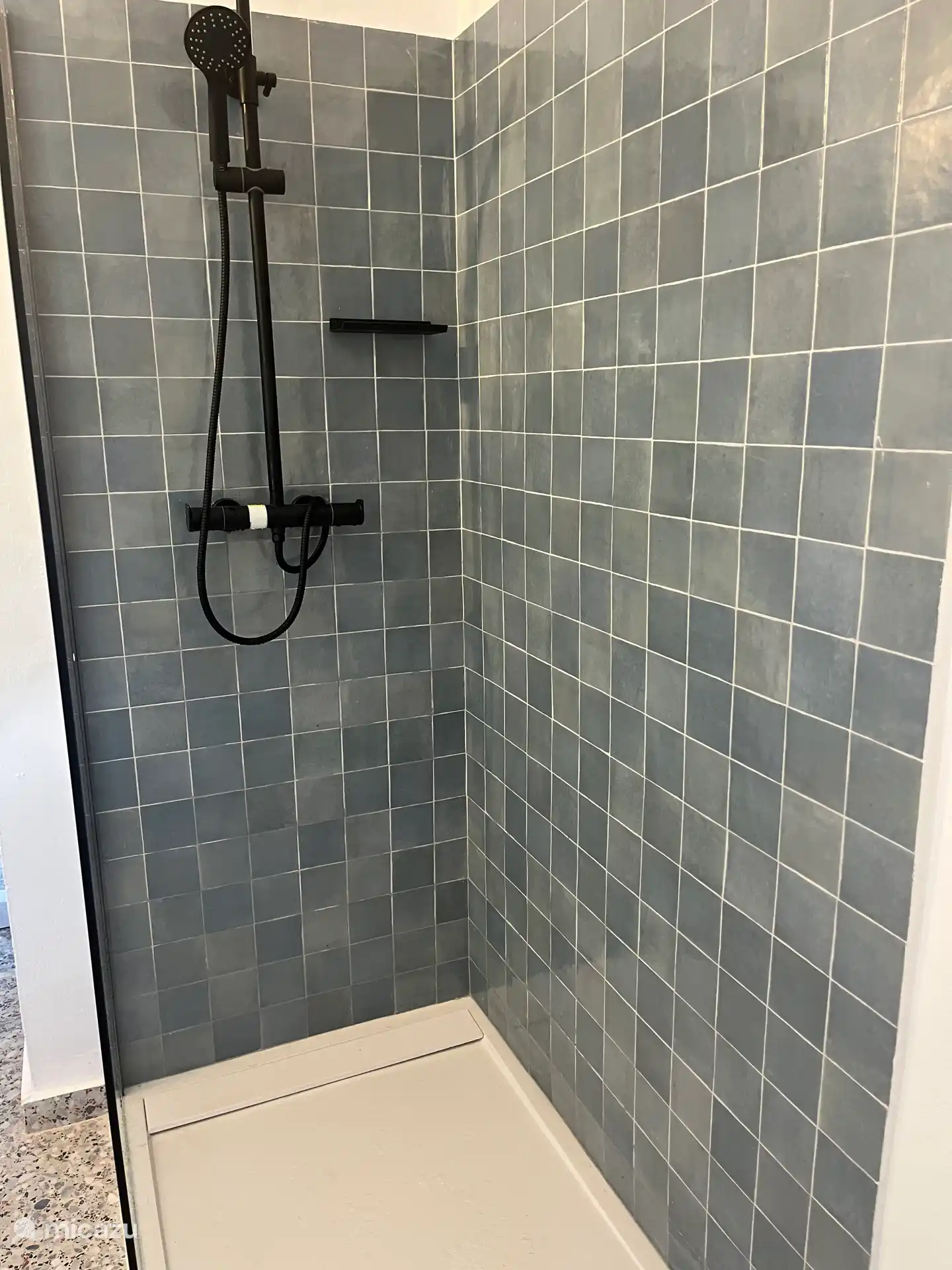 Neue Dusche, im extra Zimmer zu buchen