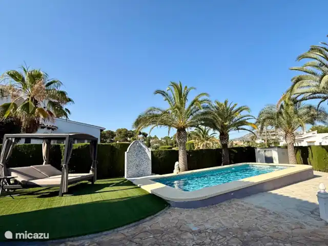 Villa Vista Colina Moraira huren in Spanje, Costa Blanca, Moraira - villa Heerlijk zwembad met een lekker Balinees hemelbed