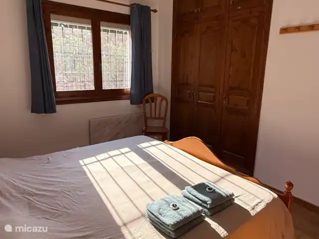 Villa Vista Colina Moraira huren in Spanje, Costa Blanca, Moraira - villa Slaapkamer 2 met ruime kastenwand
