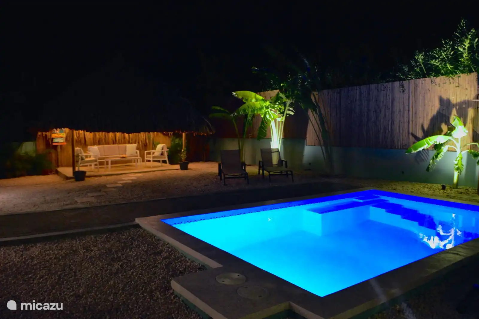 Atmosphärische Außenbeleuchtung.