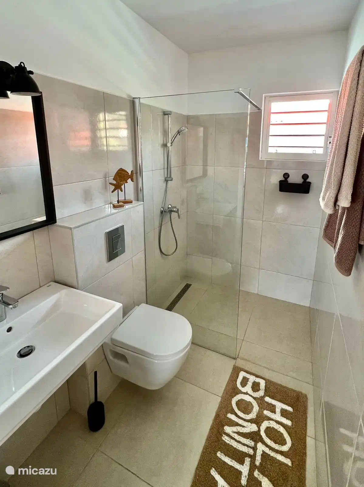 Zweites Badezimmer verfügbar.