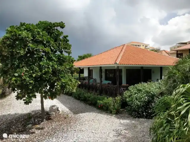 villa huren in Curaçao, Curacao-Midden, Blue Bay – Blue Bay Beach Villa@Pool Villa 37