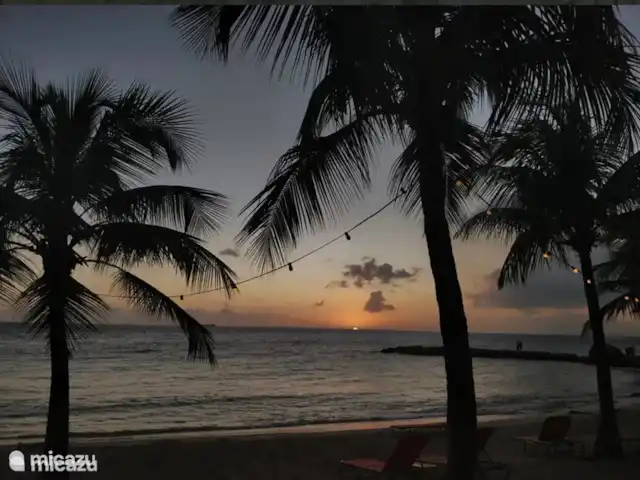 villa huren in Curaçao, Curacao-Midden, Blue Bay – Blue Bay Beach Villa@Pool Zonsondergang strand