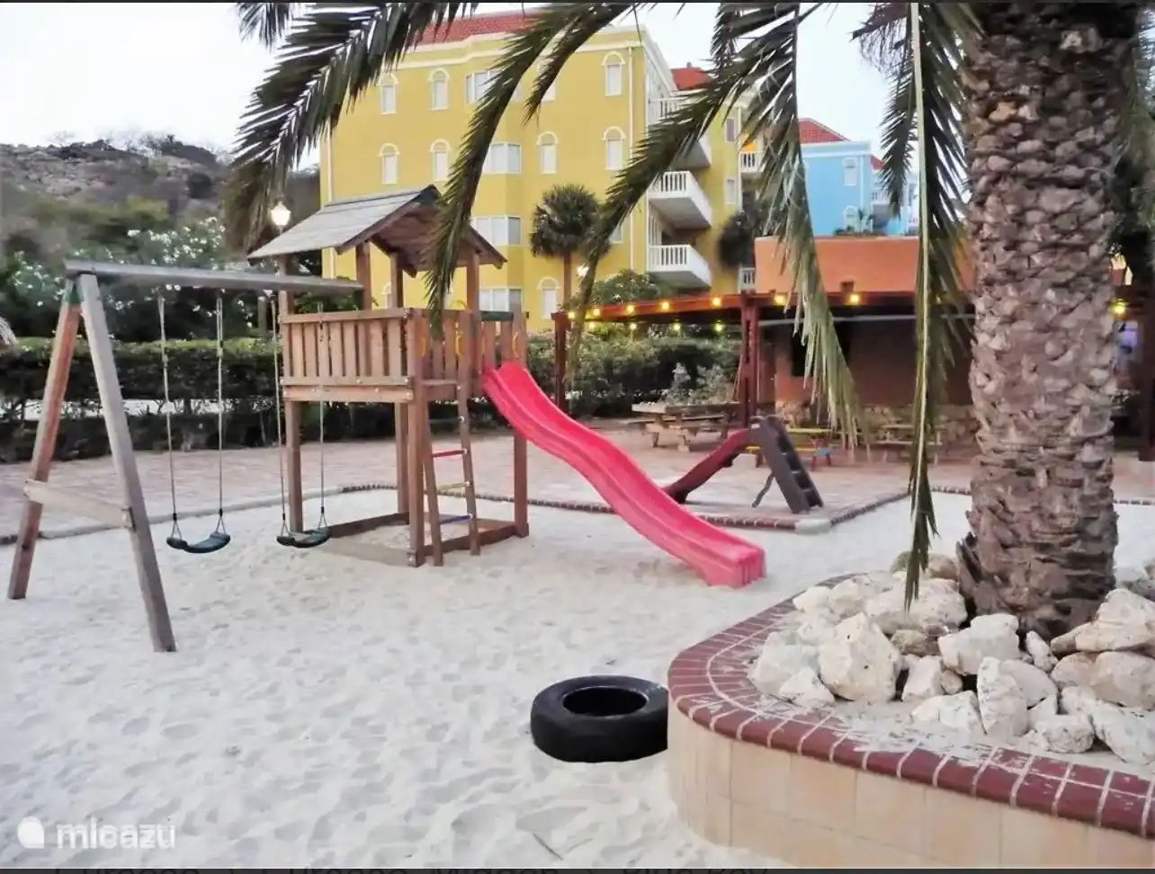 Aire de jeux en bord de mer