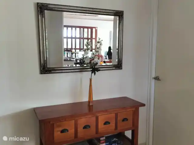 villa huren in Curaçao, Curacao-Midden, Blue Bay – Blue Bay Beach Villa@Pool Er zijn ook aantal boeken en spelletjes aanwezig