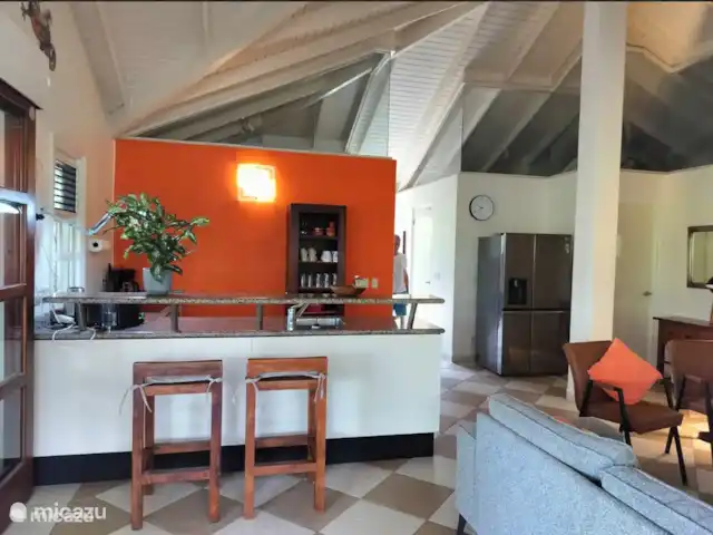 villa huren in Curaçao, Curacao-Midden, Blue Bay – Blue Bay Beach Villa@Pool De keuken is voorzien van alle basisbenodigdheden