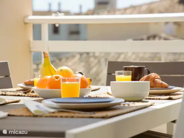 Location de Vacances Espagne, Costa Blanca, Alicante, appartement - Cinco Soles-Spacious Beach Apartment balcon ensoleillé