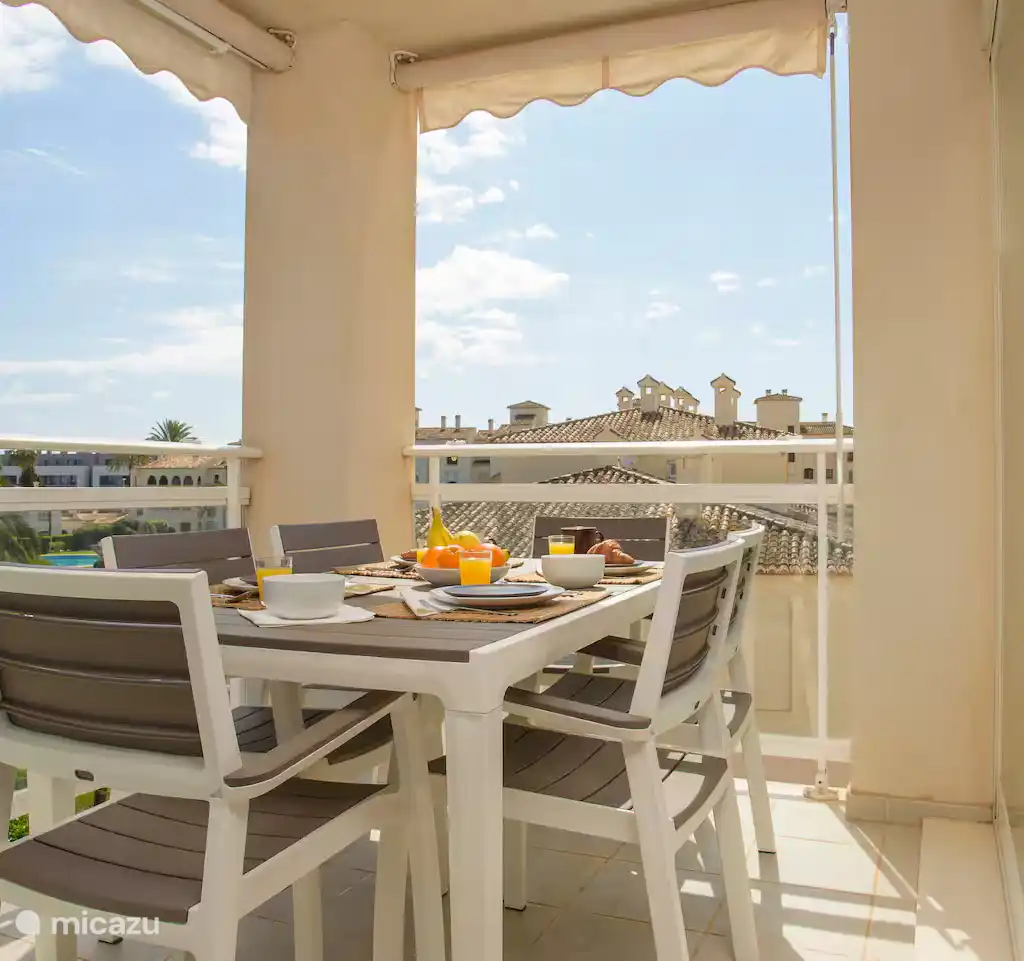 Cinco Soles-Spacious Beach Apartment