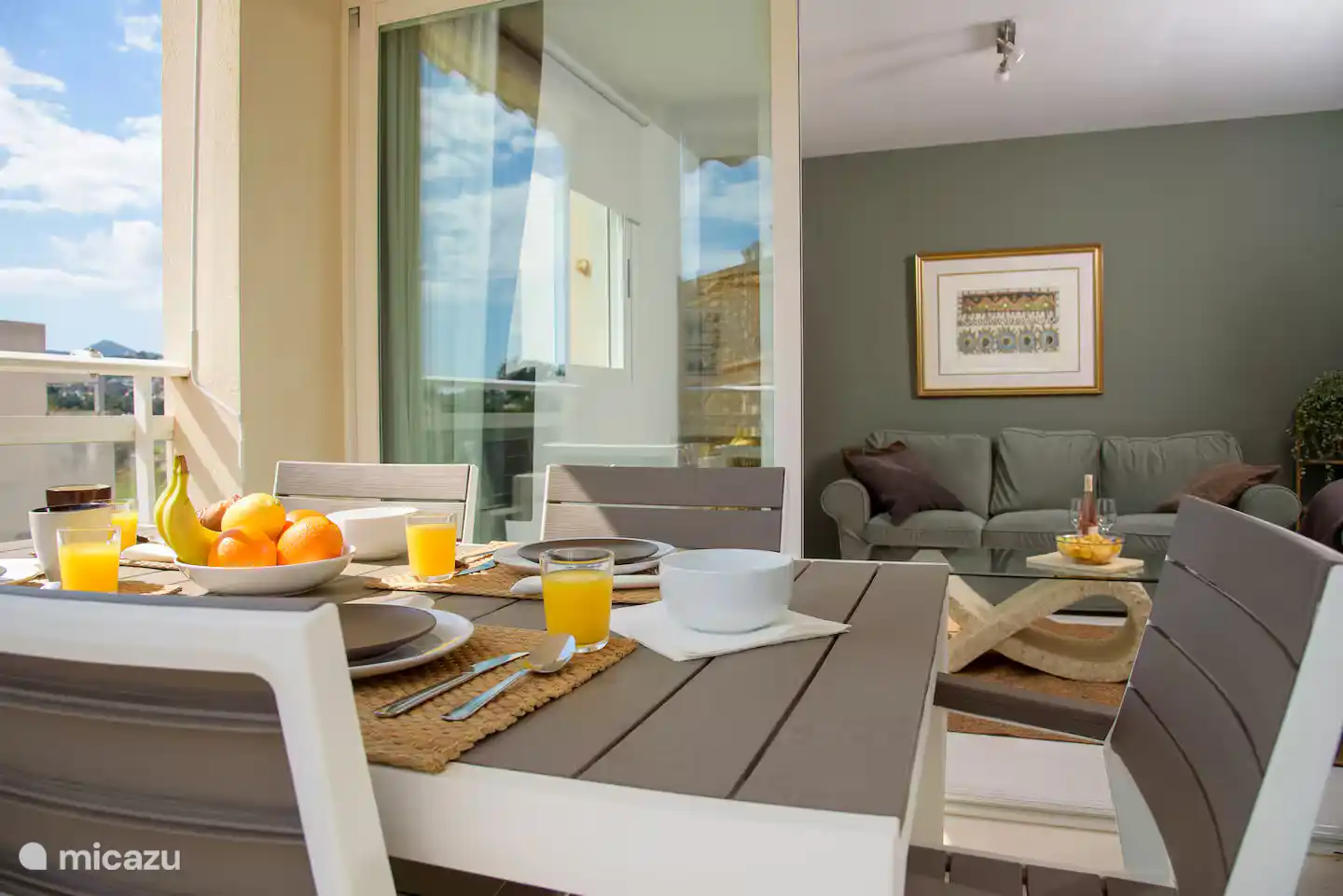 Balkon mit Schiebetür