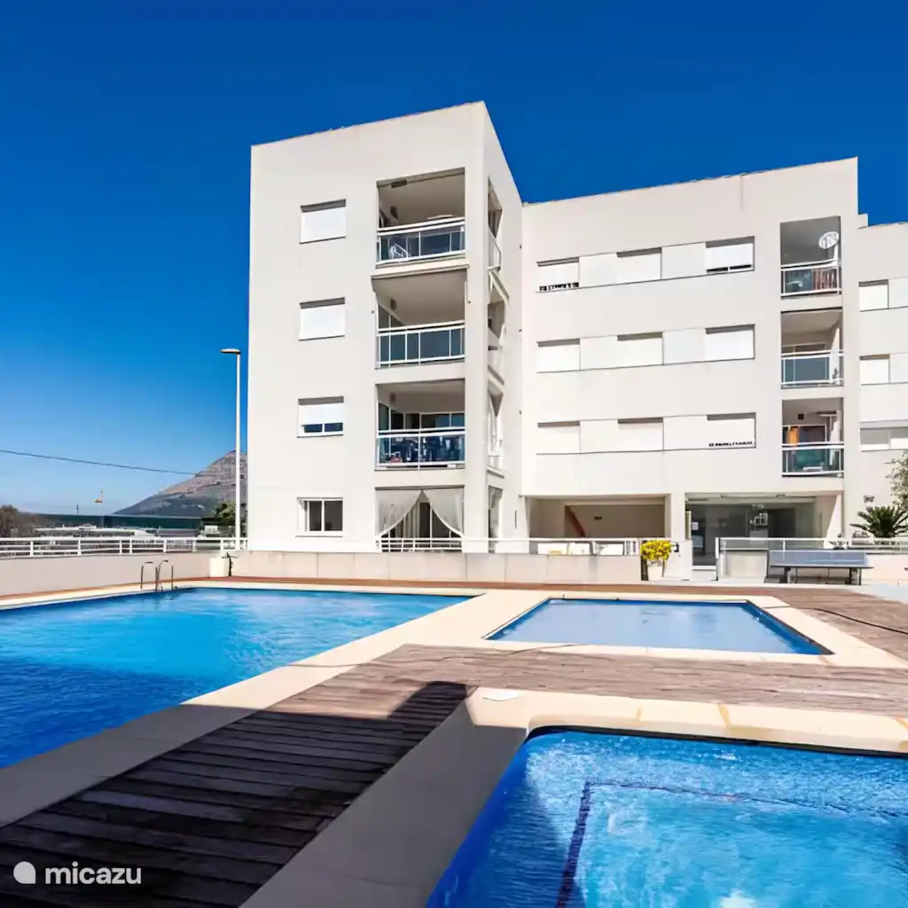 Cinco Soles-Spacious Beach Apartment