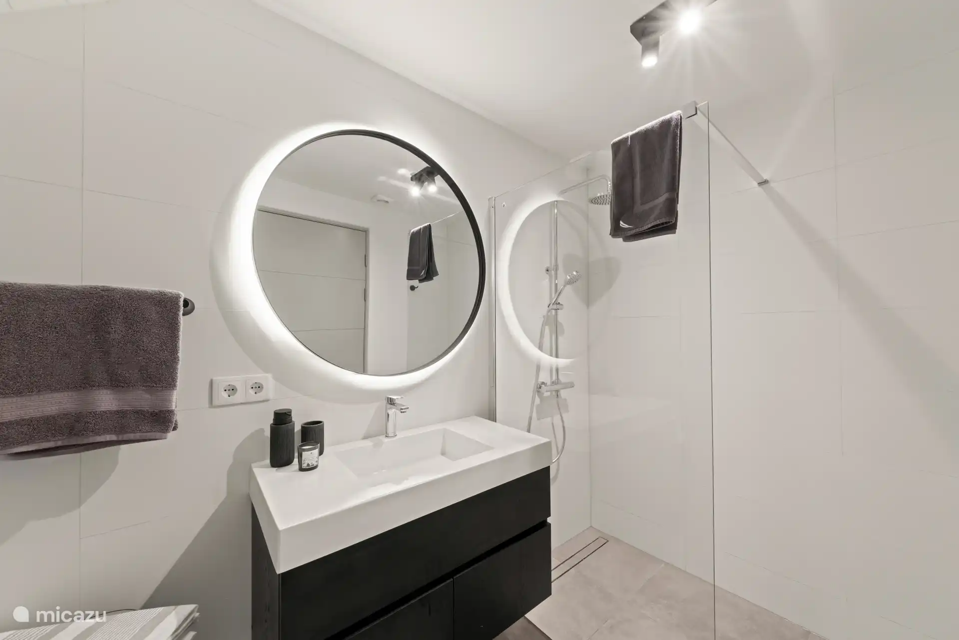 Schlafzimmer 3 Badezimmer