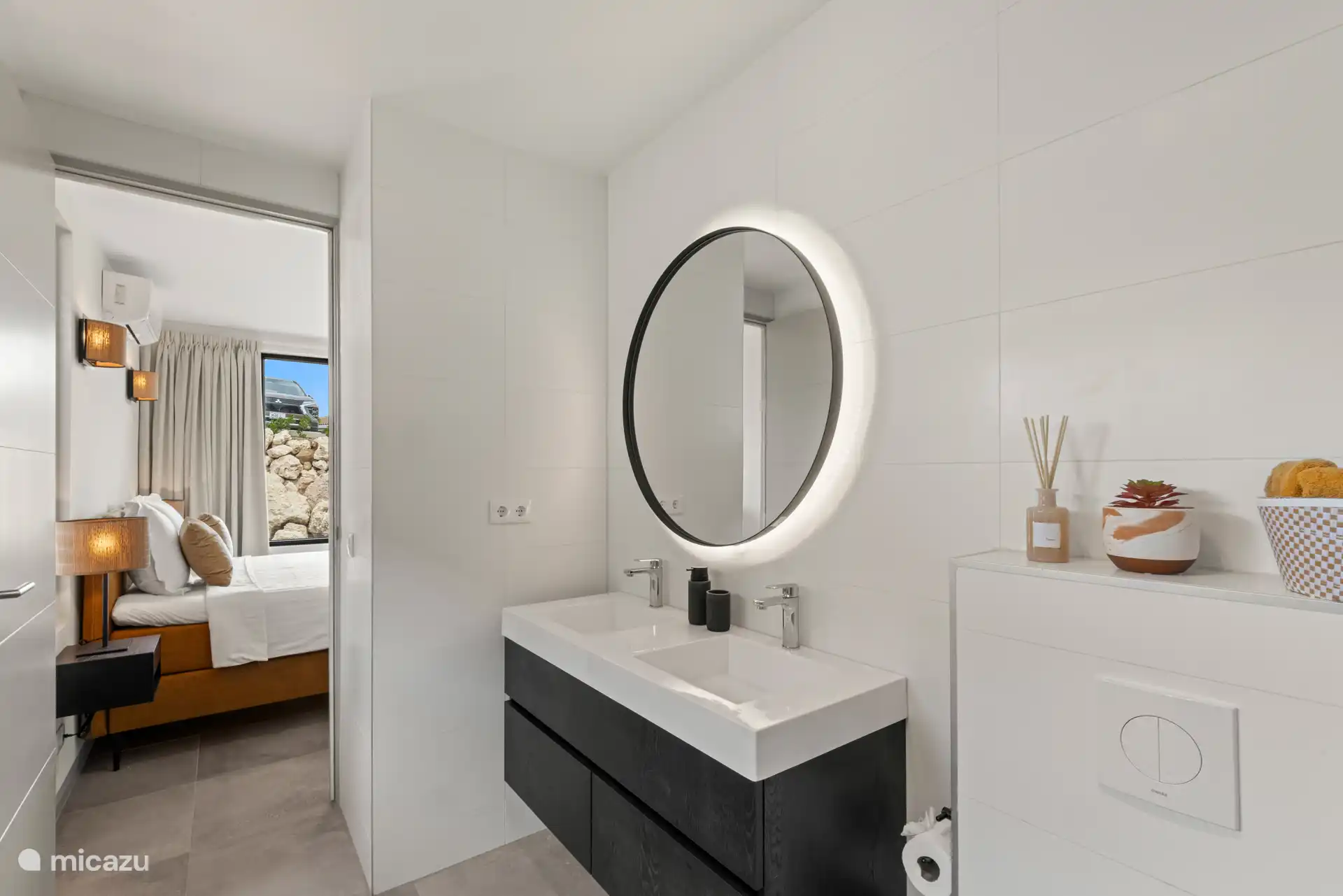 Badezimmer im Hauptschlafzimmer