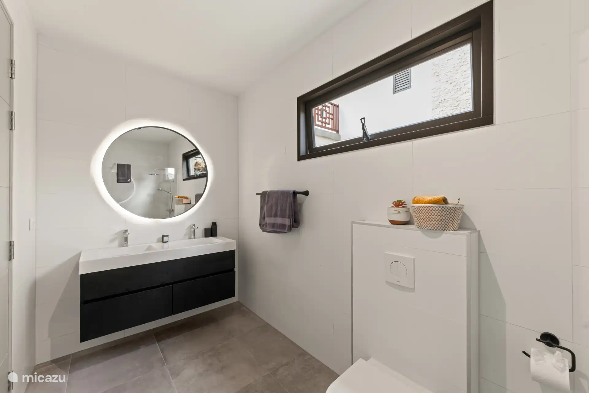 Schlafzimmer 4 Badezimmer 