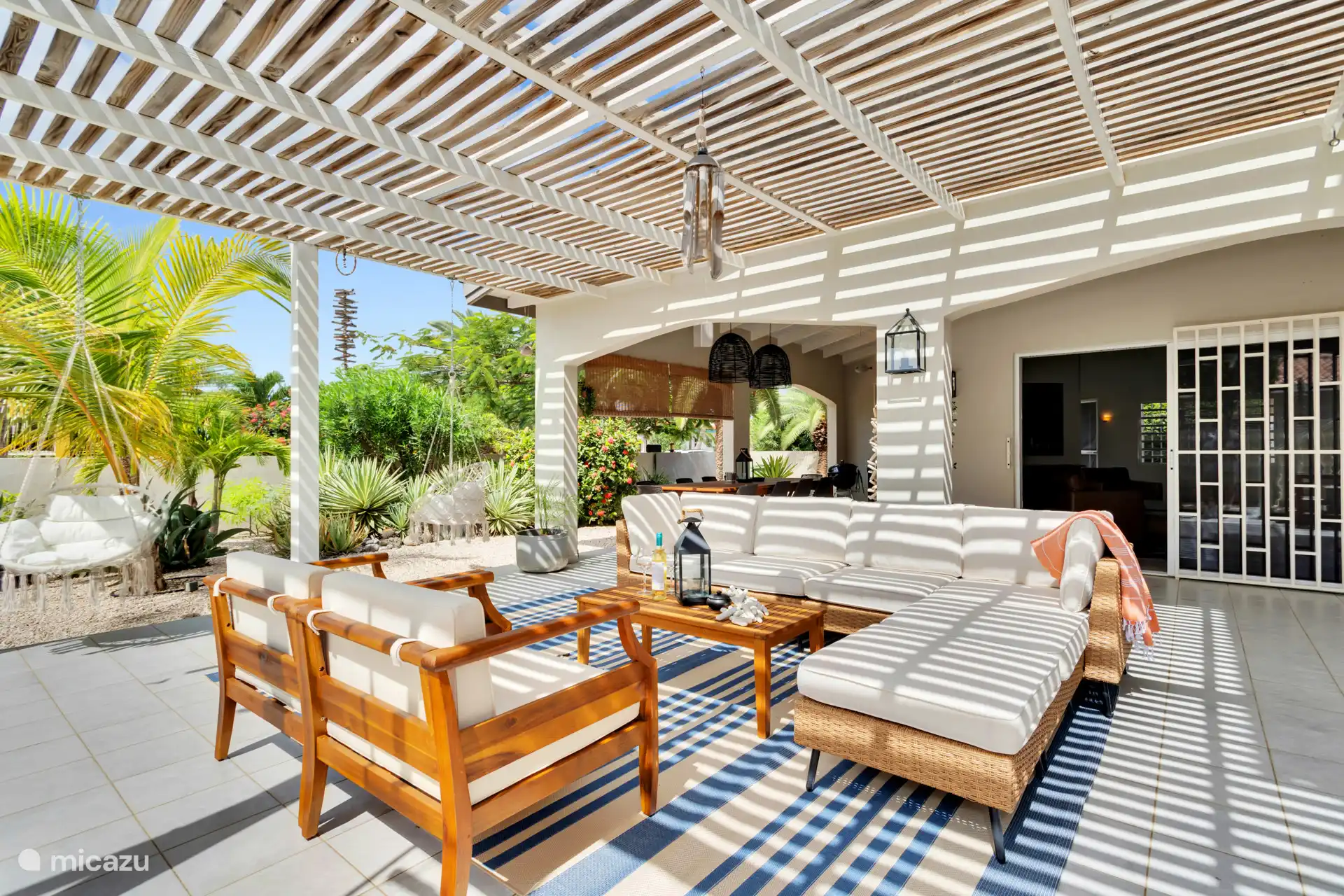 Relajante patio lounge