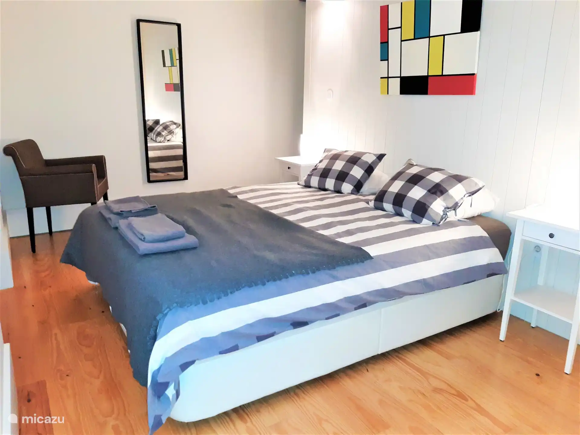 Schlafzimmer mit Doppelbett 160 x 200 cm