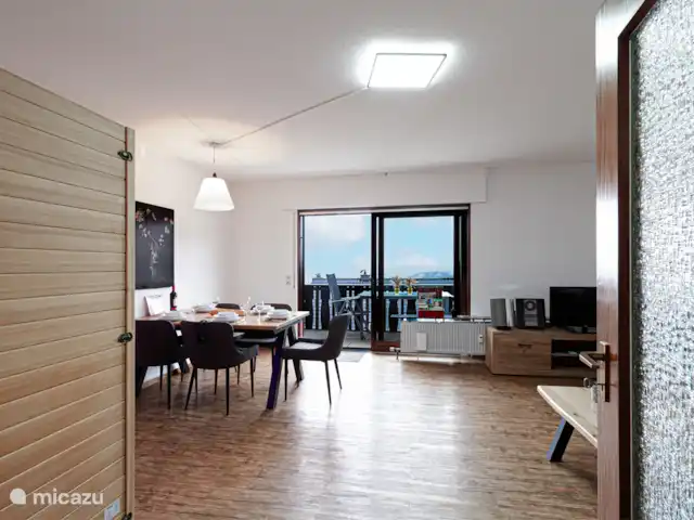 Location de Vacances Allemagne, Sauerland, Winterberg, appartement - Appartement Montagne Magie Sauna Biker Park Ski Salon avec accès au balcon orienté au sud