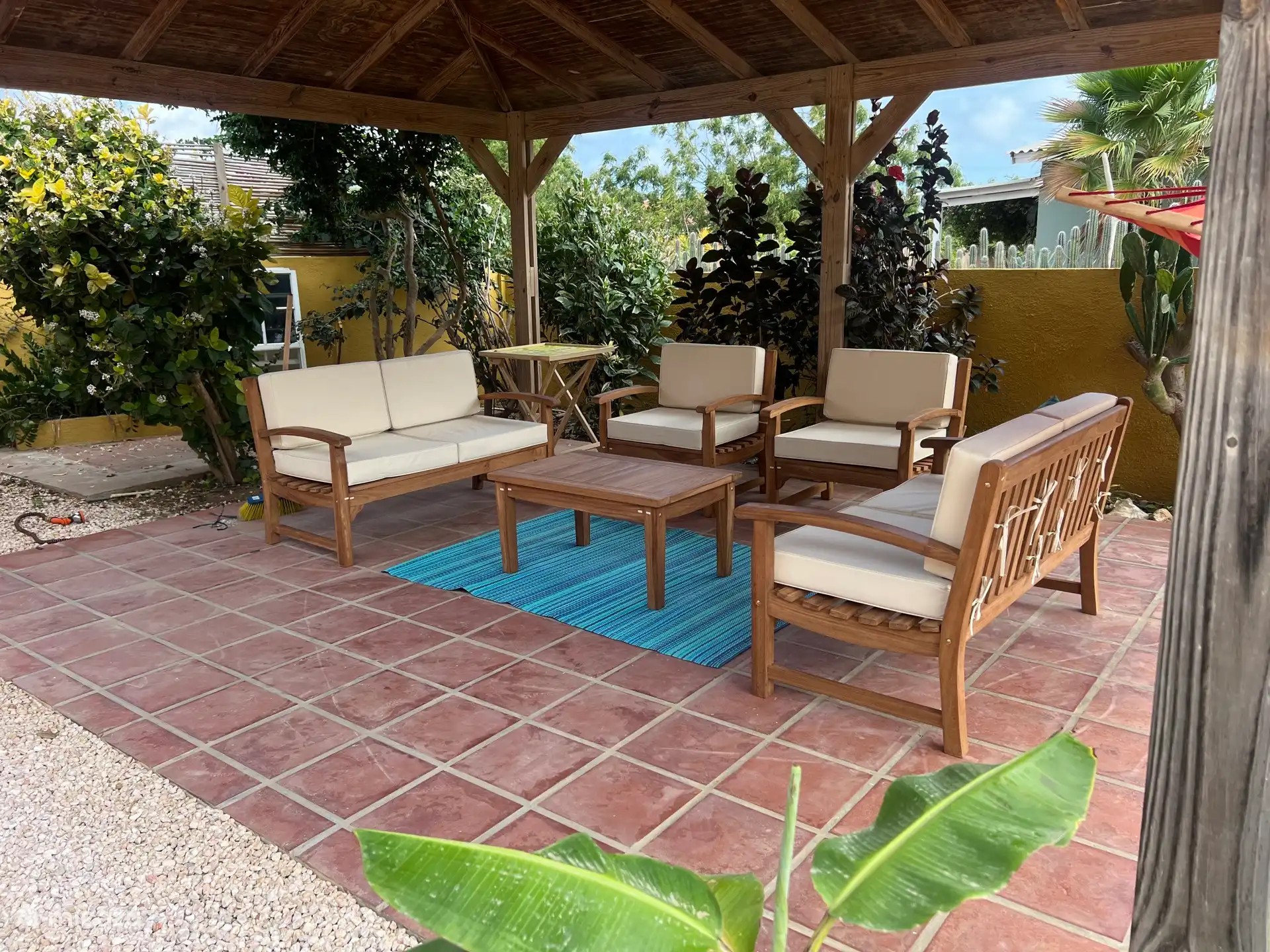 Extra Terrasse im Garten 