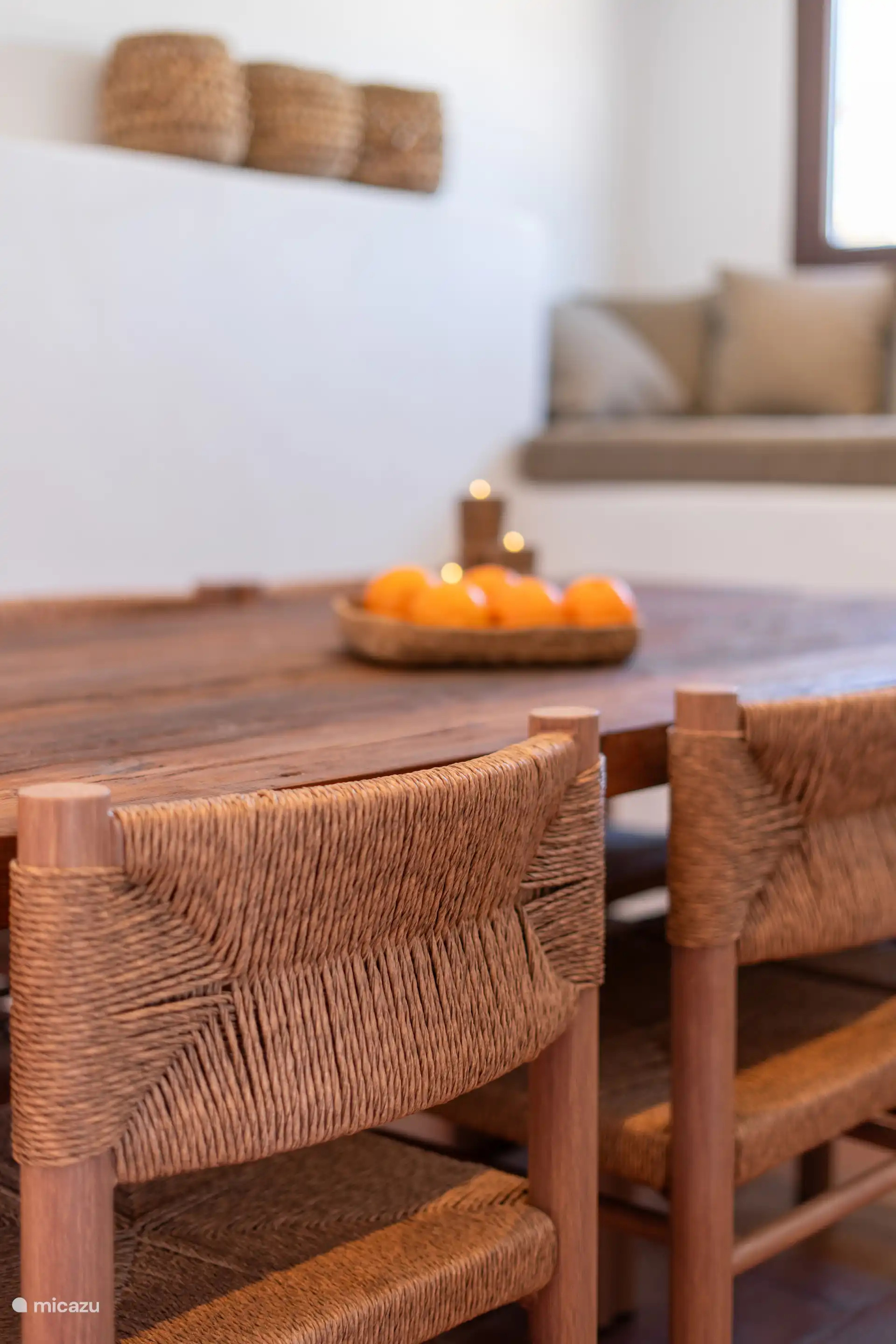 Uniek stuk: antieke eettafel die al zijn oorspronkelijke charme heeft behouden