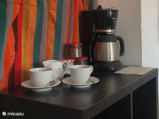 casa vacacional en España, Andalucía, Cortés de la Frontera – Finca La Rana Verde Casas de vacaciones Estación de café y té en El Cuartón