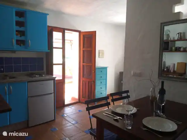 casa vacacional en España, Andalucía, Cortés de la Frontera – Finca La Rana Verde Casas de vacaciones Studio Paqui - cocina americana