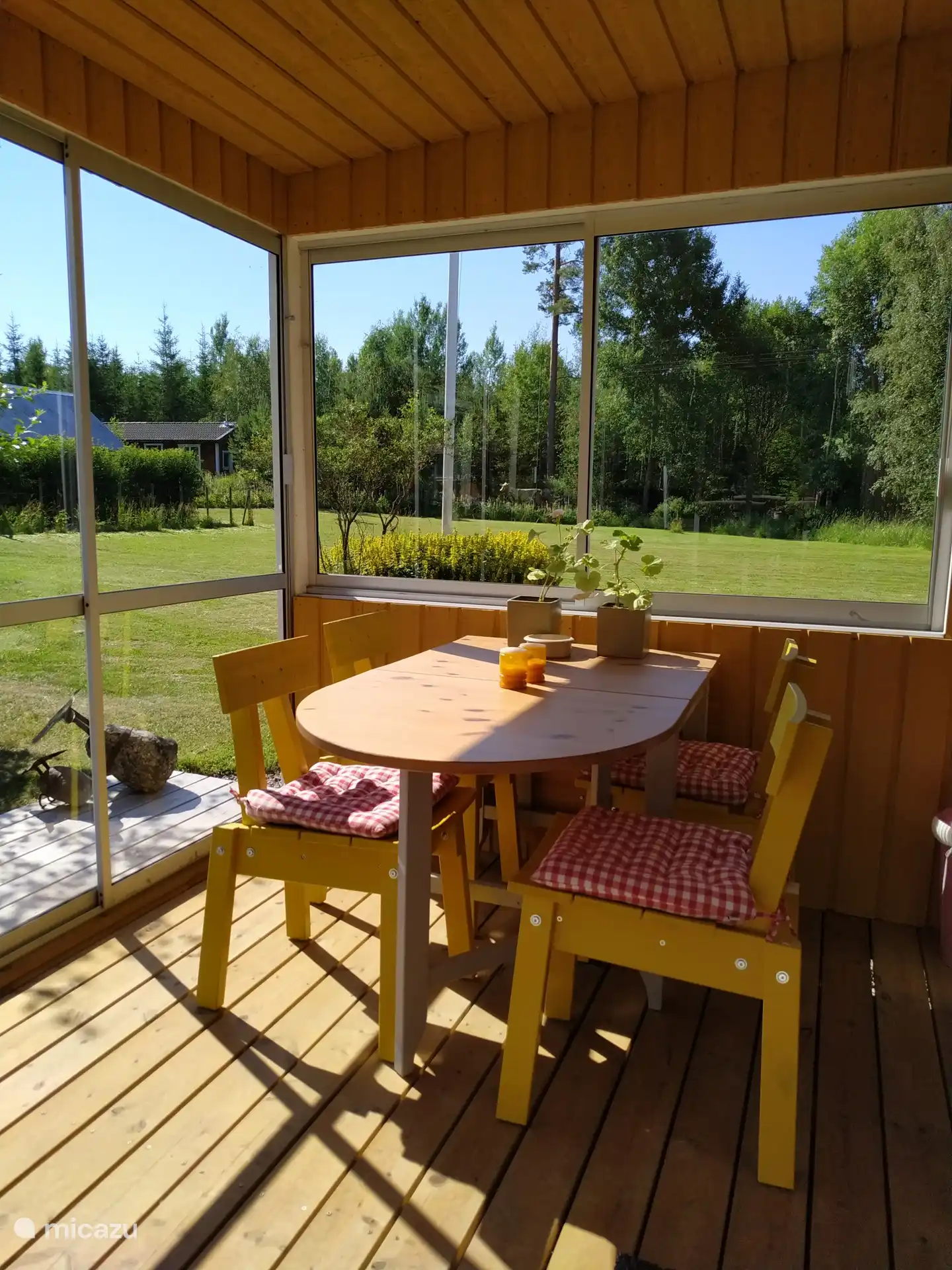 überdachte Terrasse