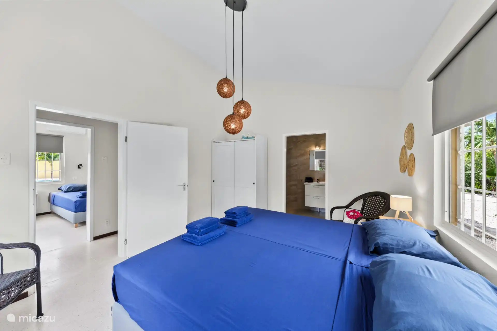 SLK1 with ensuite bathroom