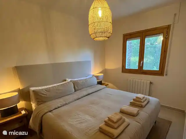 Villa Costa Palma | Espagne, Costa Blanca, Benissa - villa La chambre 3 dispose d’un lit double (1,80 x 2,00). La chambre 4 dispose de deux lits simples (90x2.00).