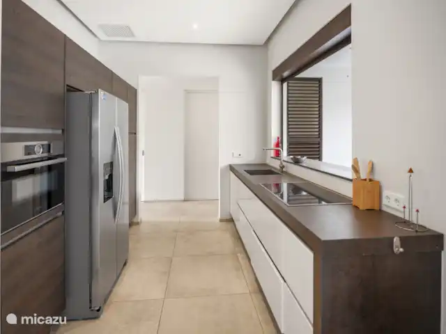 Location de Vacances Curaçao, Banda Ariba (est), Jan Sofat, villa - Villa exclusive avec piscine privée Cuisine entièrement équipée avec tout le nécessaire 
Cafetière
Four double
Combiné réfrigérateur-congélateur 
Bouilloire
Plaque à induction 
Réservoir d’eau dans le réfrigérateur pour l’eau froide/douce et la glace.