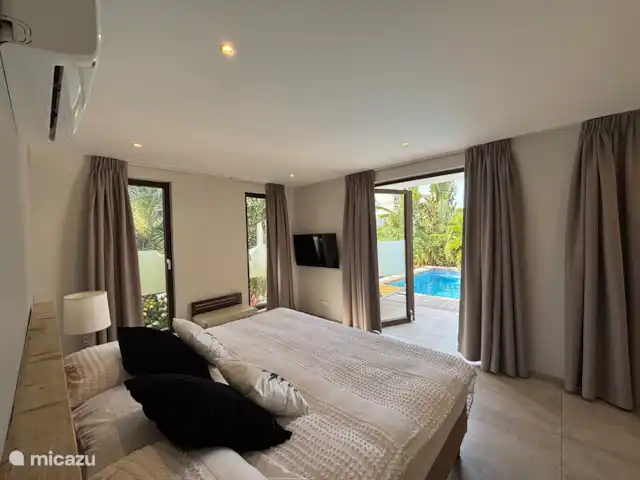 Location de Vacances Curaçao, Banda Ariba (est), Jan Sofat, villa - Villa exclusive avec piscine privée Chambre principale avec vue sur la piscine