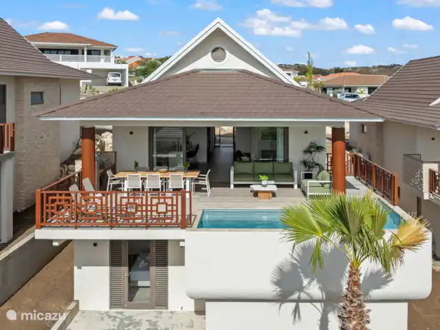 Villa Jazmyn 31 Blue Bay Resort | Curaçao, Curaçao-Centre, Blue Bay - villa Vue arrière. La particularité de cette maison est qu’elle dispose de 4 chambres.