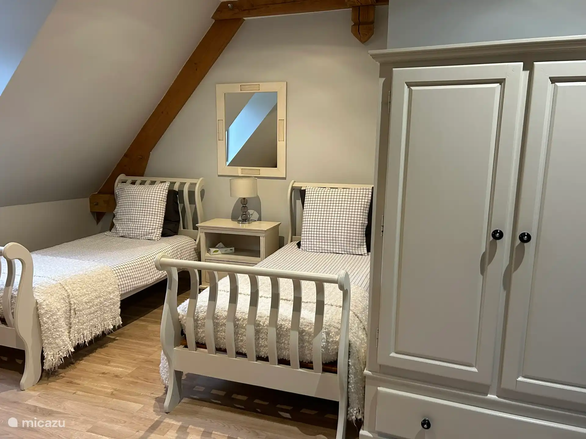 Chambre double avec salle de bain attenante