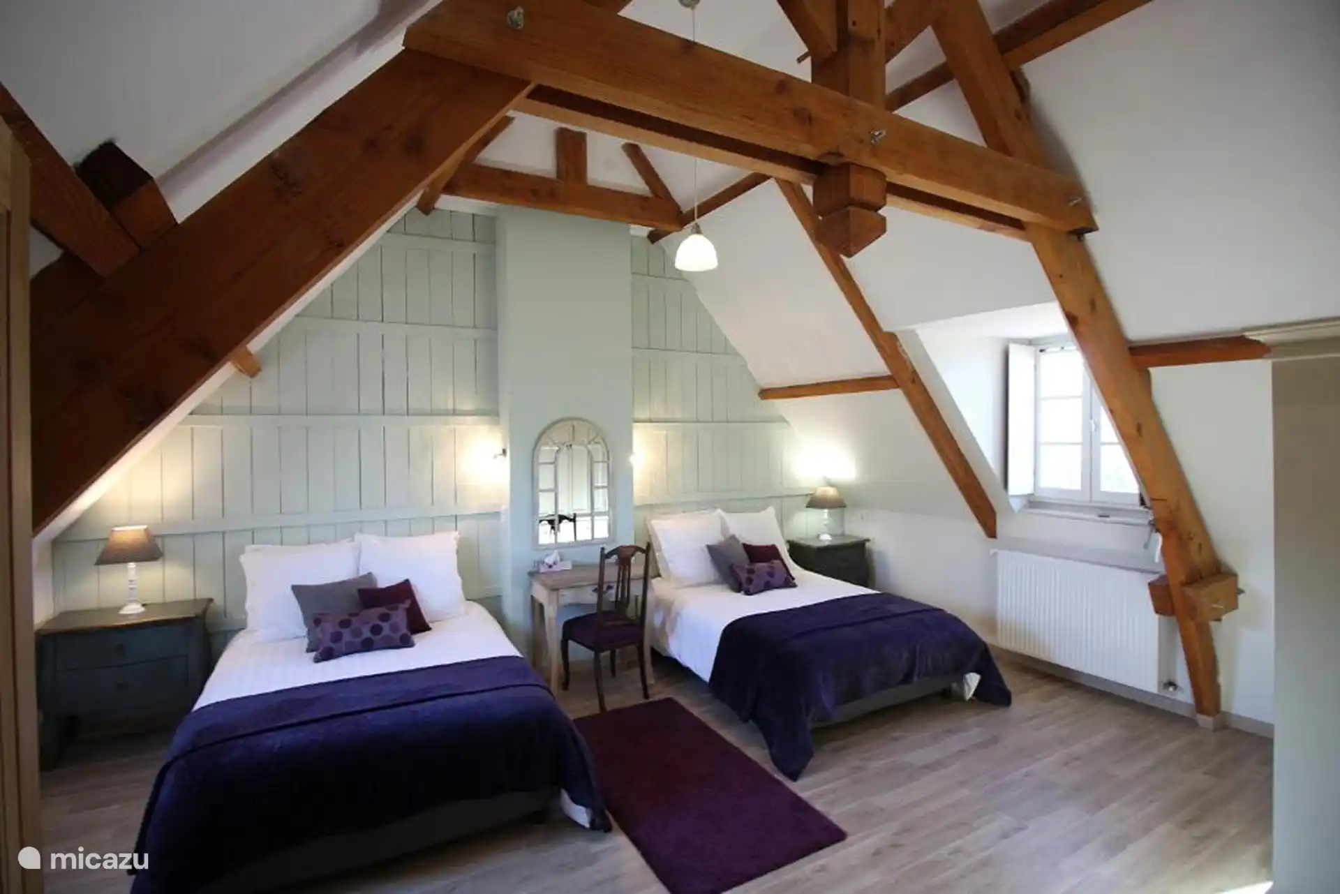 Chambre avec 2x lit double (140x200m)