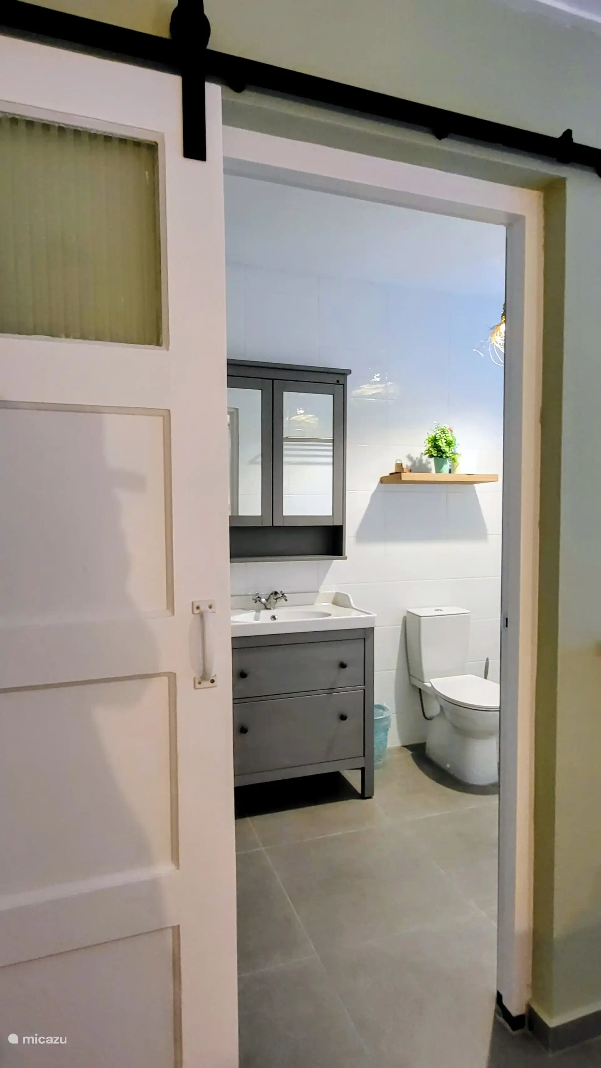 Frisse nieuwe badkamers