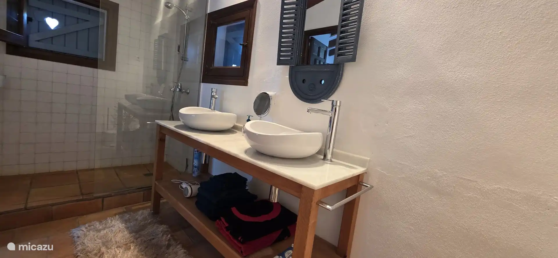 Bathroom belonging to bedroom 1