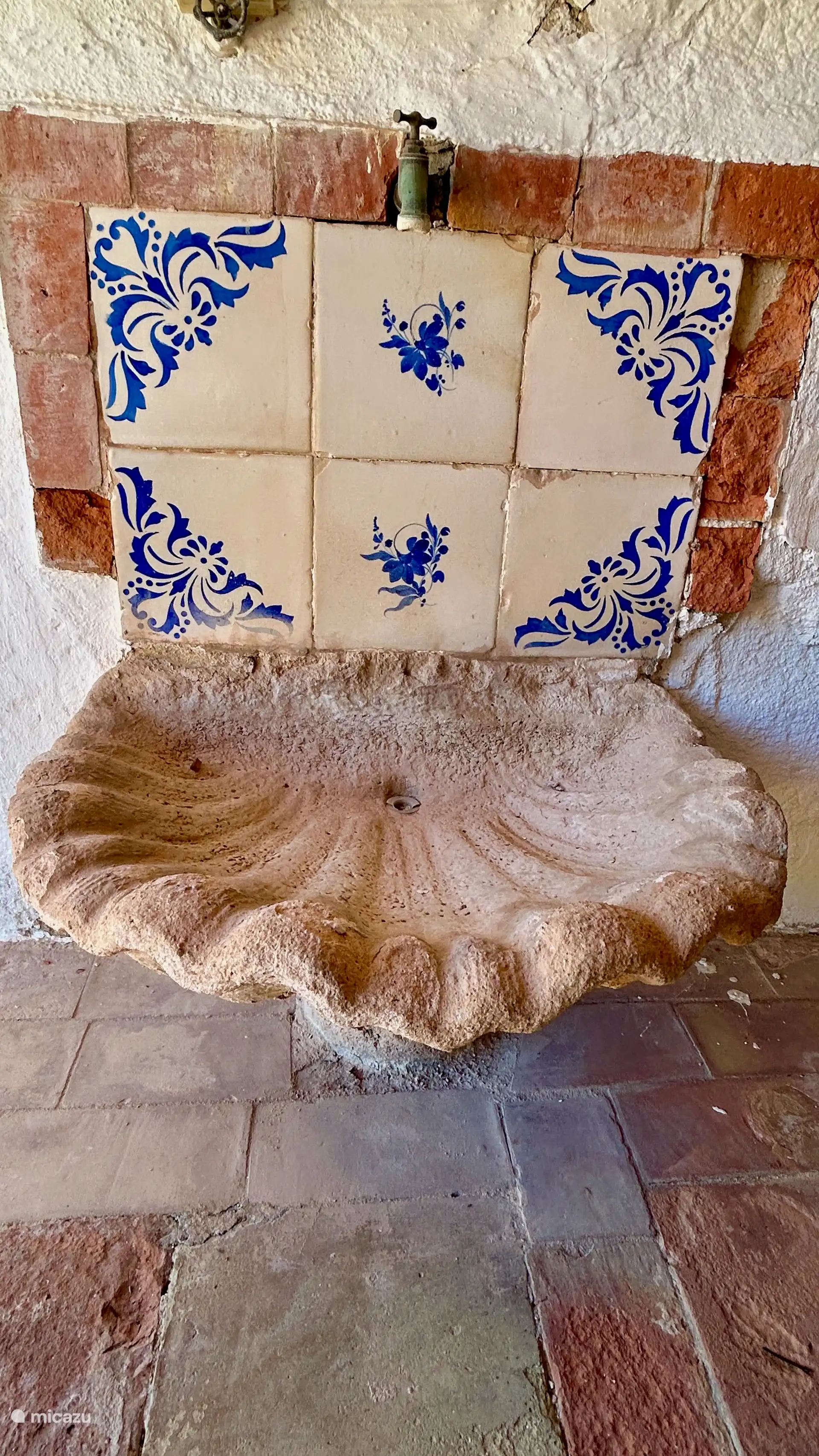 Echtes Waschbecken.