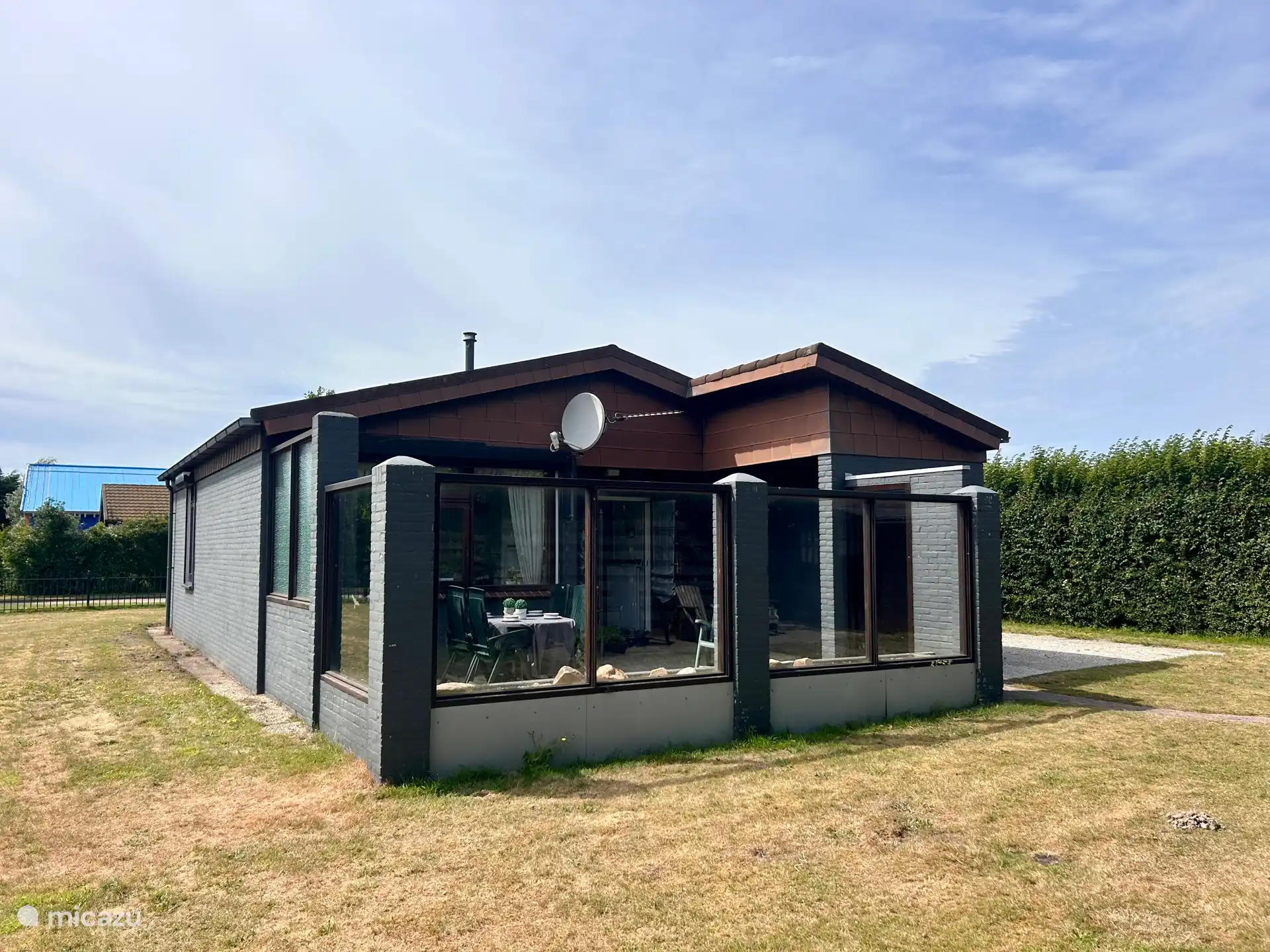 Huisje buitenaanzicht