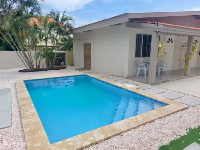 Location de Vacances Aruba, Oranjestad, Oranjestad, maison de ville - Retraite Casa Wayaca  Piscine partagée