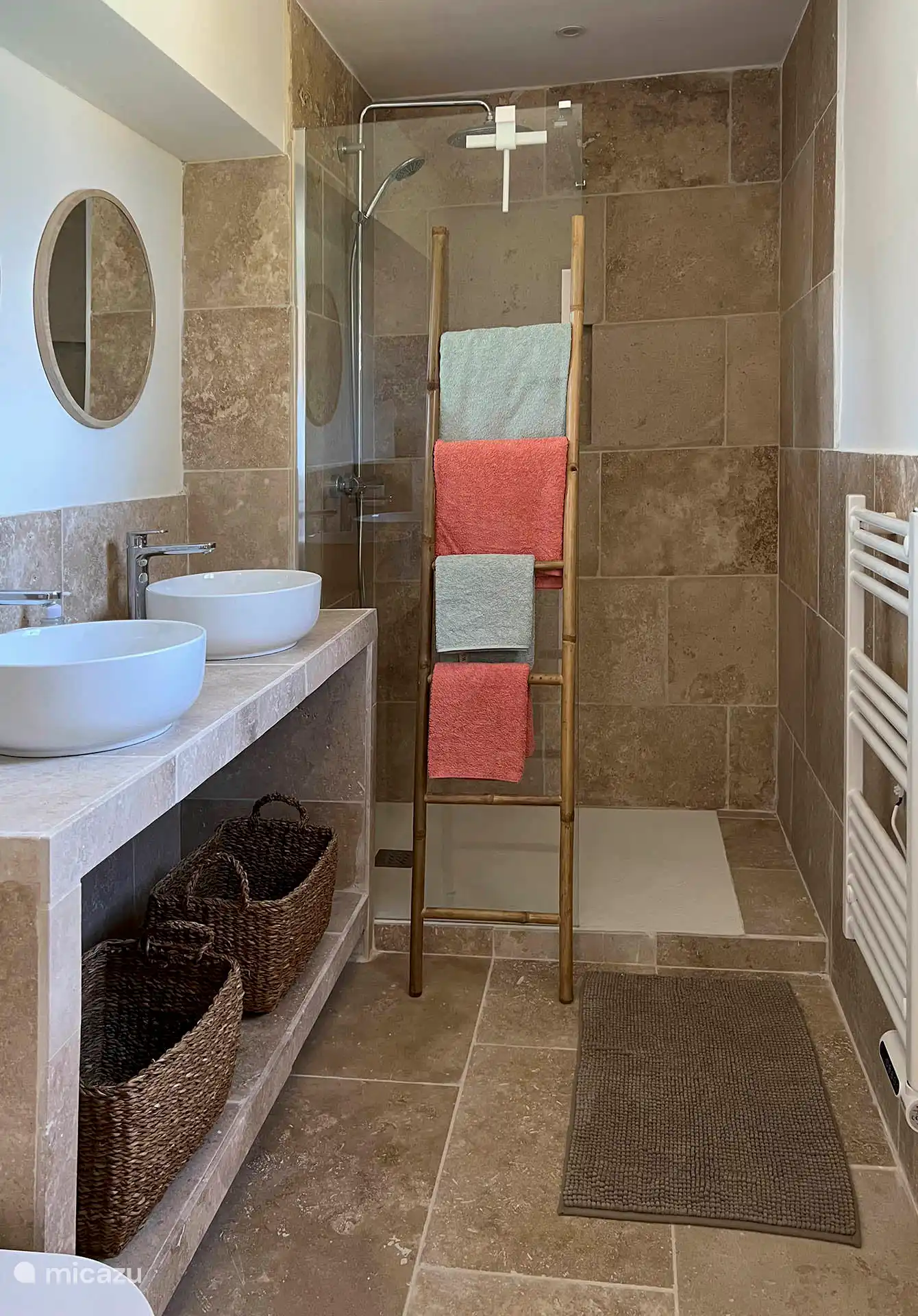 Bathroom 3 1st floor