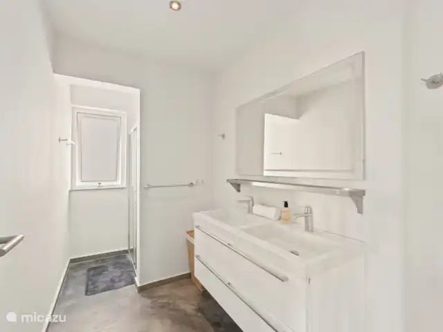 Artistieke Villa Scoop met zeezicht huren in Curaçao, Banda Ariba (oost), Bapor Kibra - villa Badkamer 2