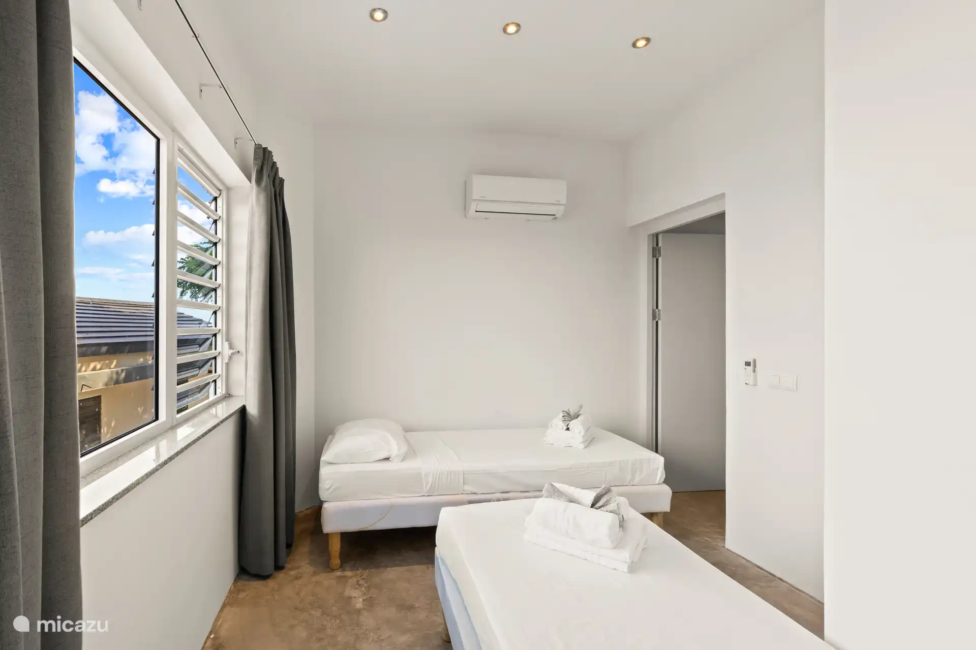 Bedroom 5 with AC