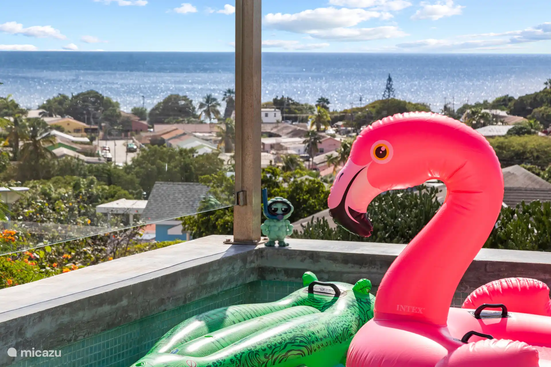 Several art objects can be found in Villa Scoop.