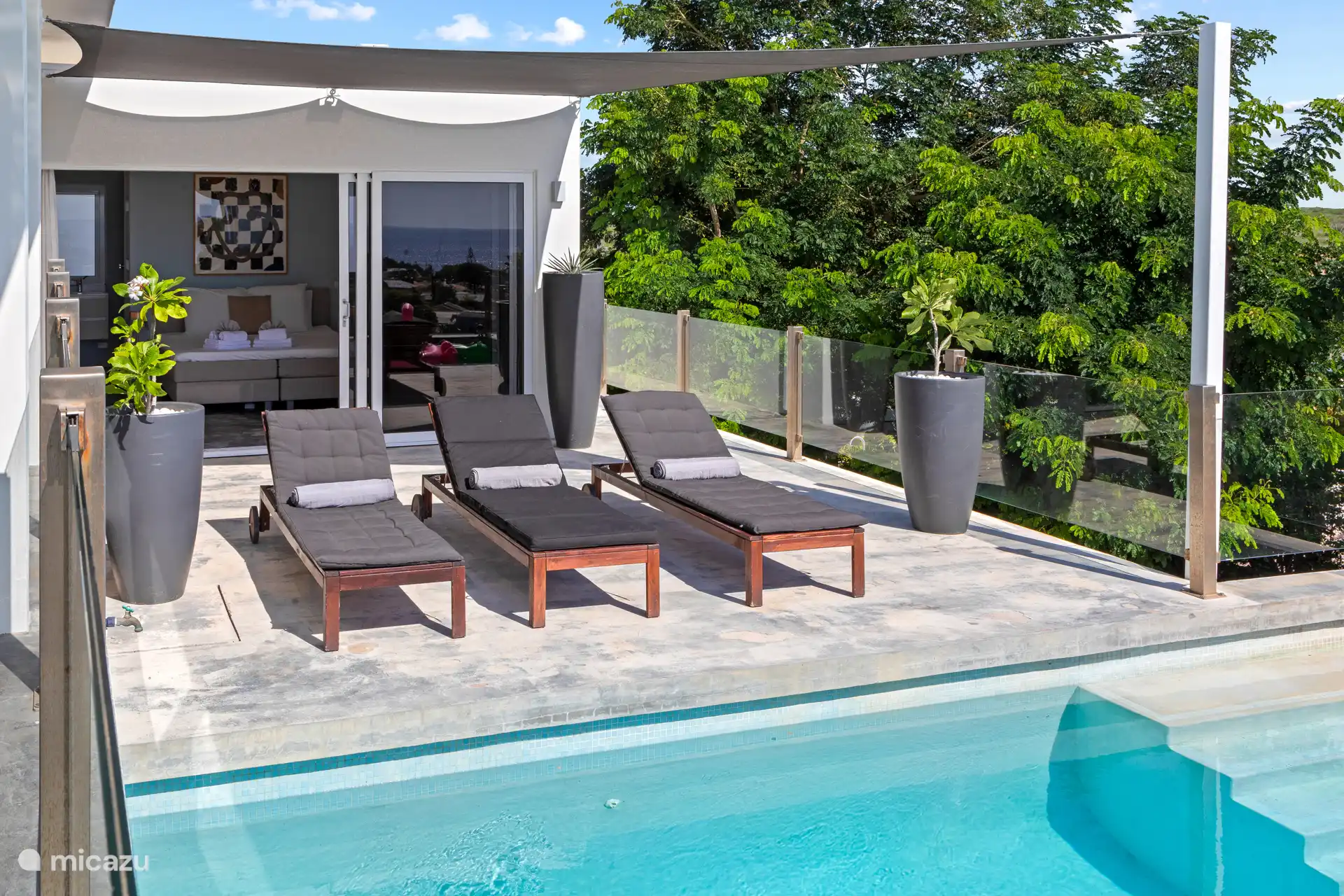 Sun loungers available