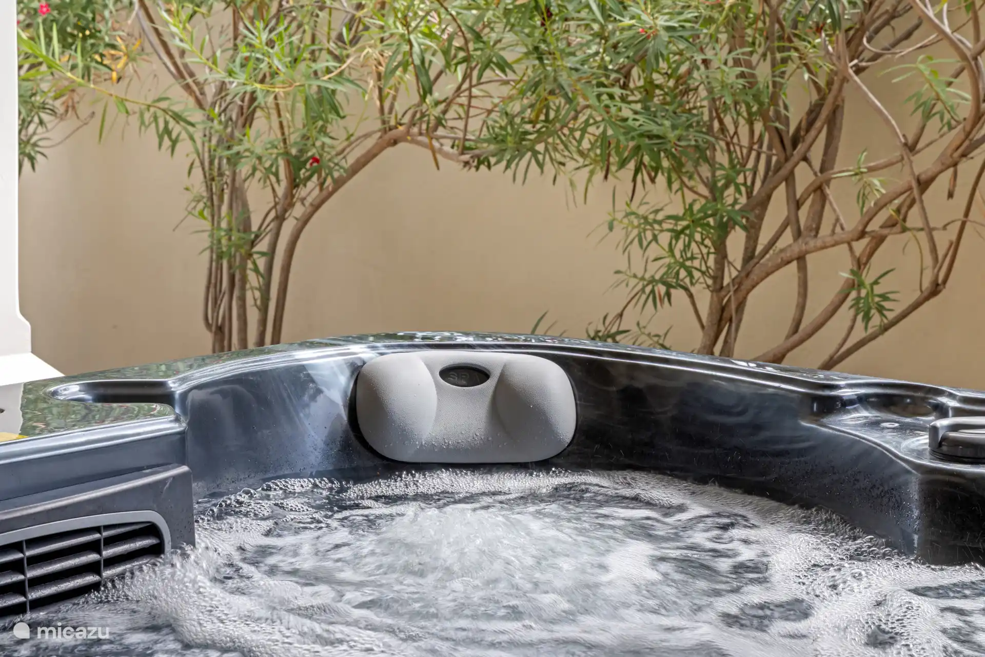 Villa Casa Luz Color Curaçao / Jan Thiel Nord