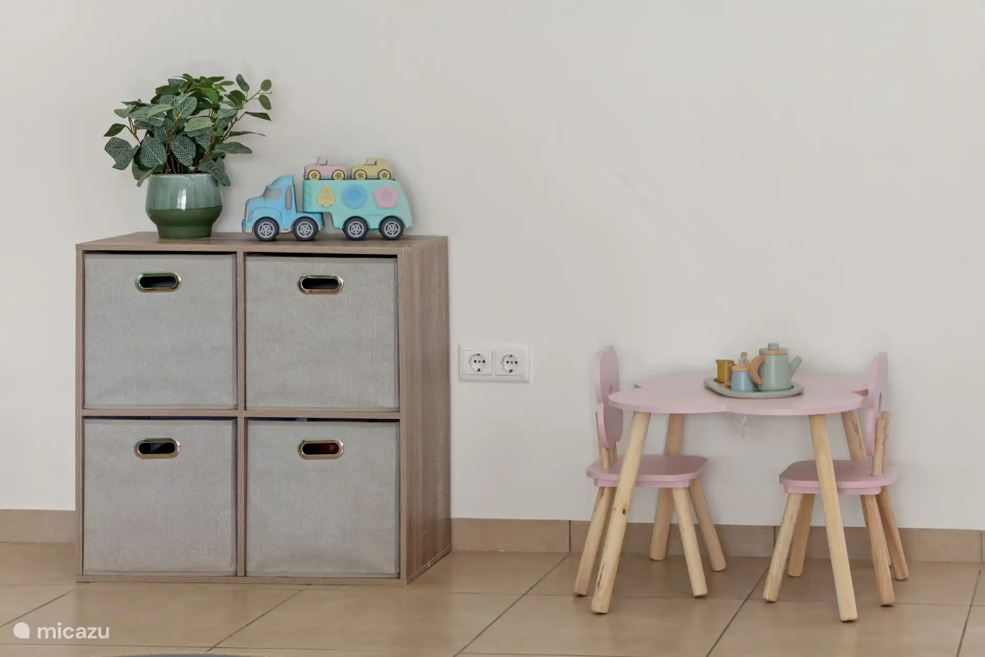 Villa Casa Luz Color Curaçao / Jan Thiel Nord